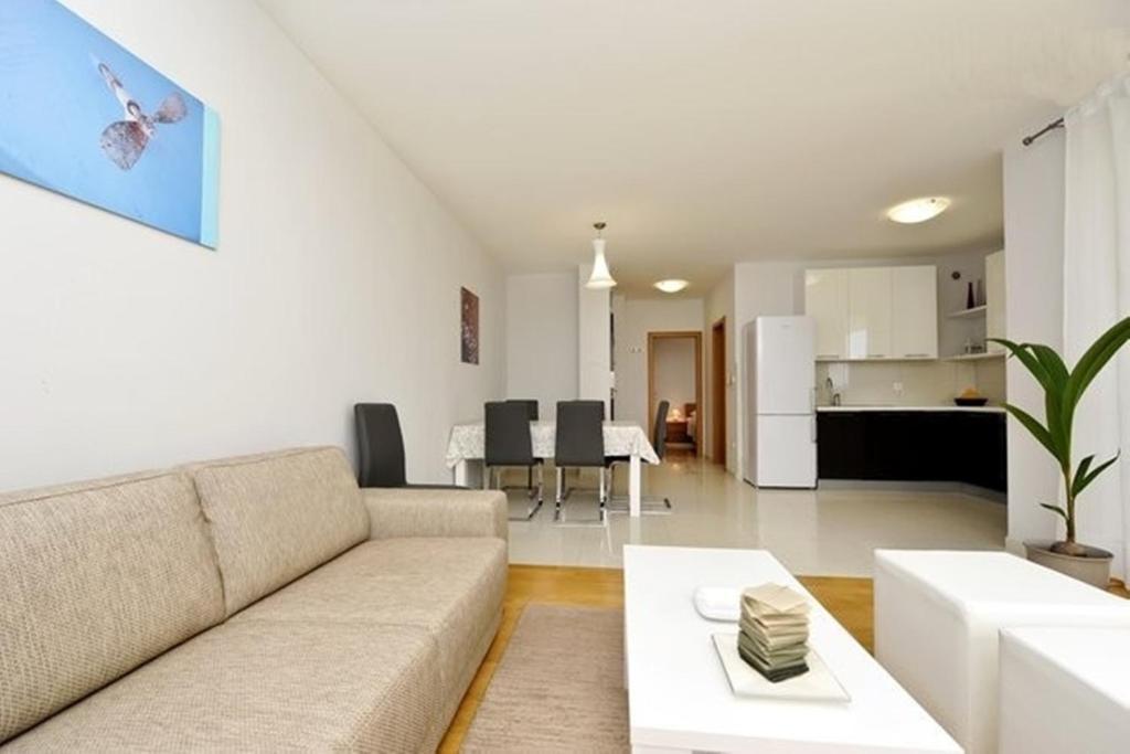 Lila Apartments زادار الغرفة الصورة